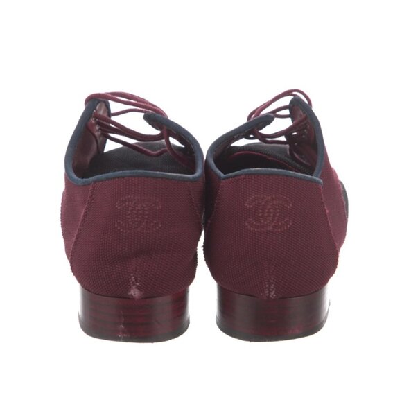 Chanel Burgundy Navy Blue 2017 Interlocking CC Logo Oxfords 38.5 - Picture 5 of 5